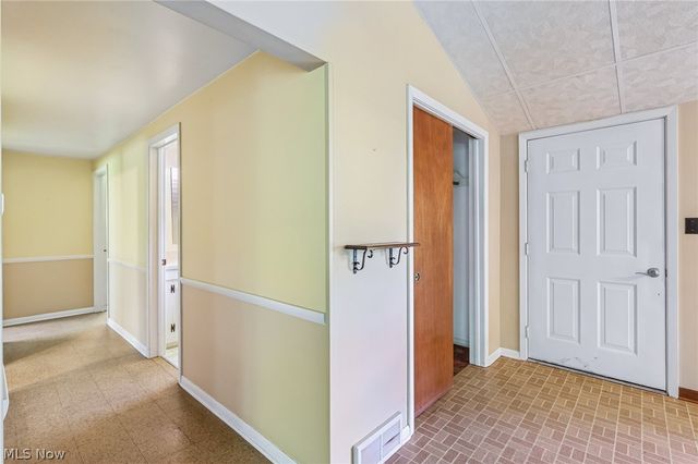 9087 Ranch Drive, Chesterland, OH 44026