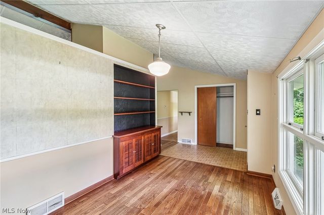 9087 Ranch Drive, Chesterland, OH 44026