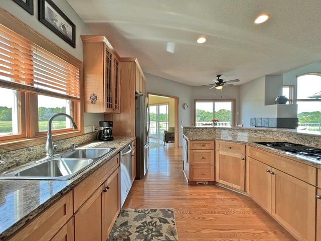 2996 Fairway Drive, Chaska, MN 55318