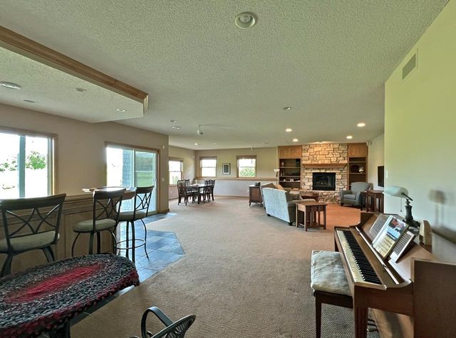 2996 Fairway Drive, Chaska, MN 55318