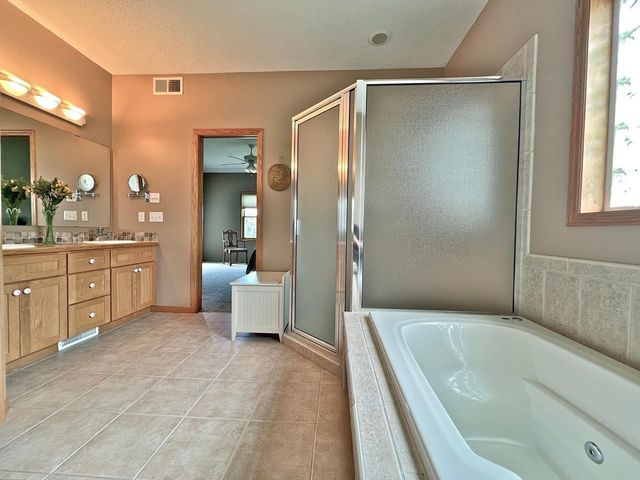 2996 Fairway Drive, Chaska, MN 55318