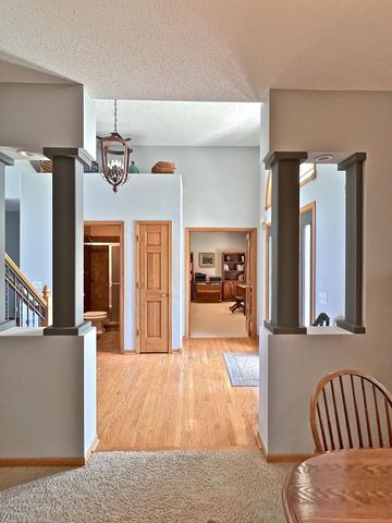 2996 Fairway Drive, Chaska, MN 55318