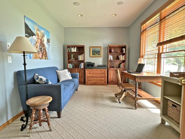 2996 Fairway Drive, Chaska, MN 55318