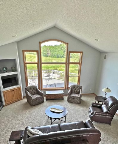 2996 Fairway Drive, Chaska, MN 55318