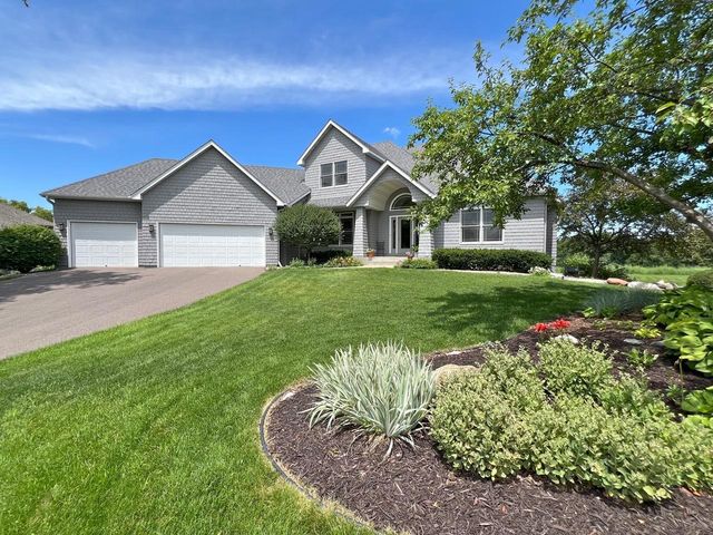 2996 Fairway Drive, Chaska, MN 55318