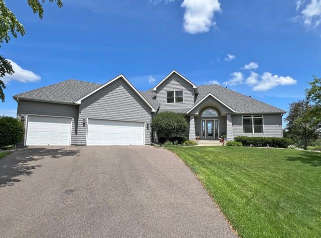 2996 Fairway Drive, Chaska, MN 55318