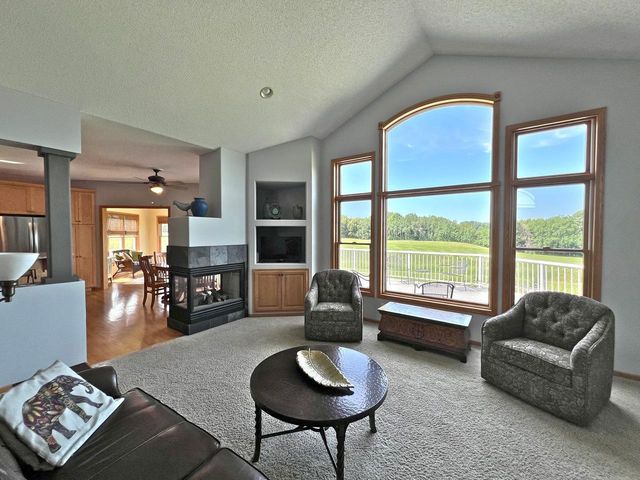 2996 Fairway Drive, Chaska, MN 55318