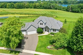 2996 Fairway Drive, Chaska, MN 55318