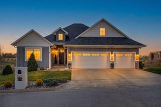 267 S Pebble Beach Avenue, Springfield, MO 65802