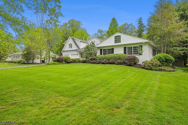 45 Joanna Way, Millburn Twp., NJ 07078