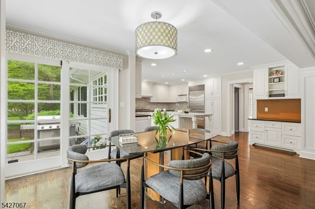 45 Joanna Way, Millburn Twp., NJ 07078