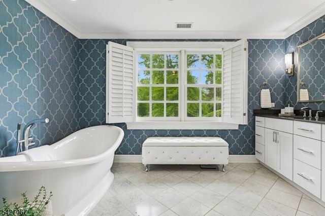 45 Joanna Way, Millburn Twp., NJ 07078
