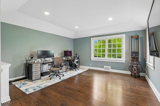 45 Joanna Way, Millburn Twp., NJ 07078