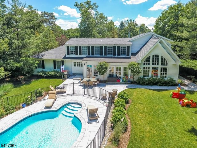 45 Joanna Way, Millburn Twp., NJ 07078