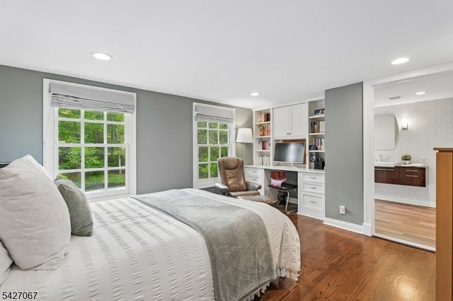 45 Joanna Way, Millburn Twp., NJ 07078