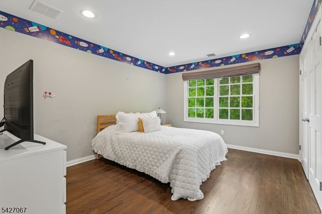 45 Joanna Way, Millburn Twp., NJ 07078