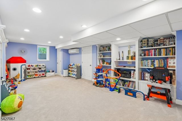 45 Joanna Way, Millburn Twp., NJ 07078