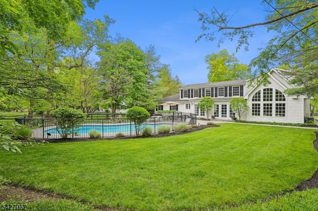 45 Joanna Way, Millburn Twp., NJ 07078