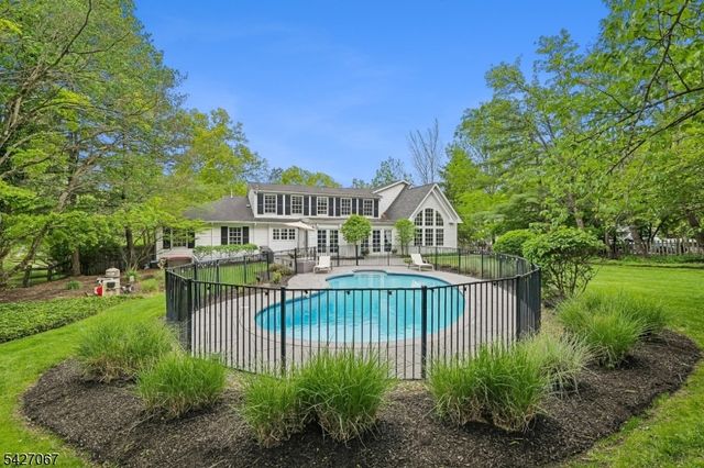 45 Joanna Way, Millburn Twp., NJ 07078