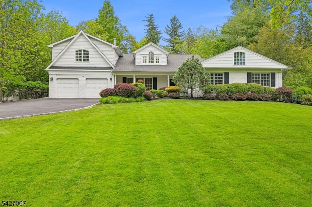 45 Joanna Way, Millburn Twp., NJ 07078