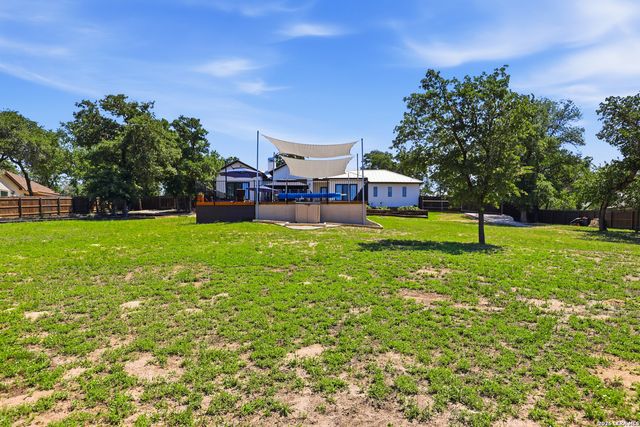 117 Chisum, La Vernia, TX 78121