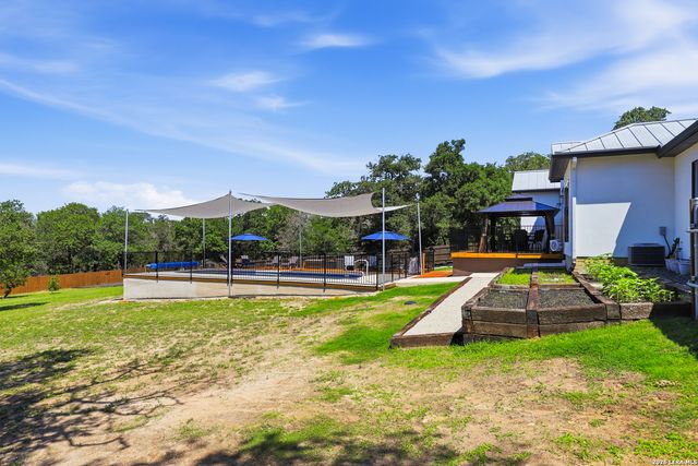117 Chisum, La Vernia, TX 78121