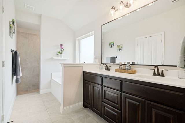2108 Hill Crest Court, Weatherford, TX 76086