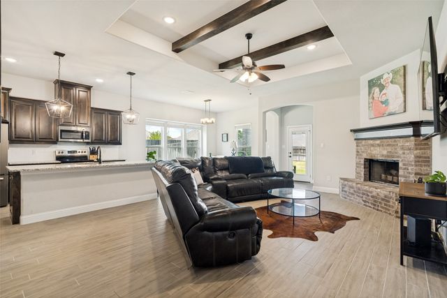 2108 Hill Crest Court, Weatherford, TX 76086