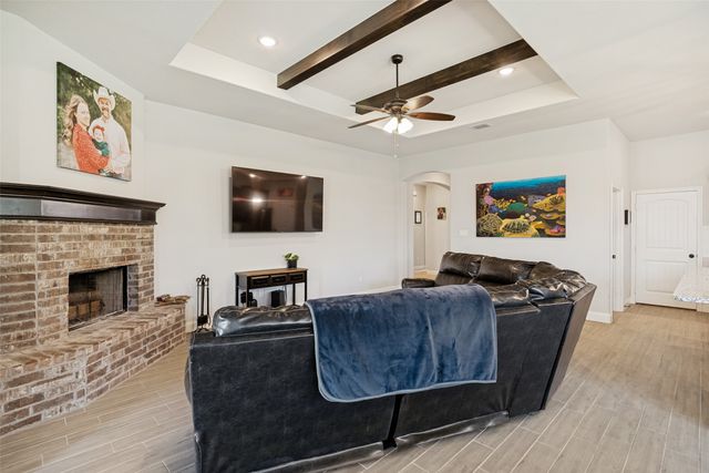 2108 Hill Crest Court, Weatherford, TX 76086