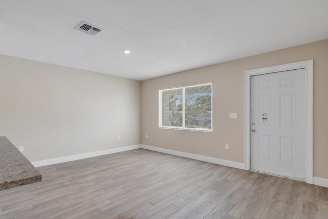 1405 Avenue G Apt A, Fort Pierce, FL 34950