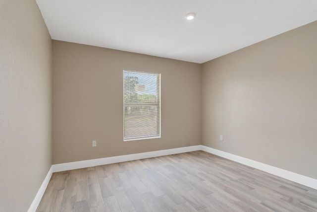 1405 Avenue G Apt A, Fort Pierce, FL 34950