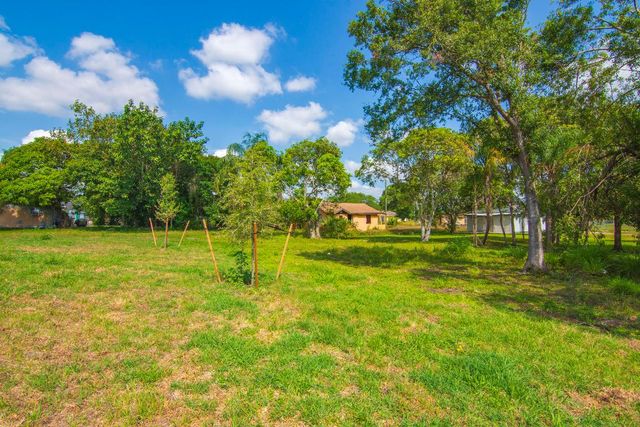 1405 Avenue G Apt A, Fort Pierce, FL 34950