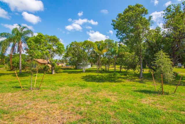 1405 Avenue G Apt A, Fort Pierce, FL 34950