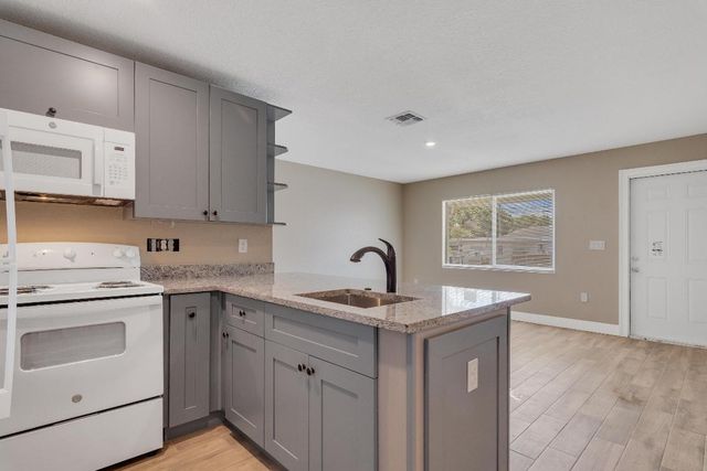 1405 Avenue G Apt A, Fort Pierce, FL 34950