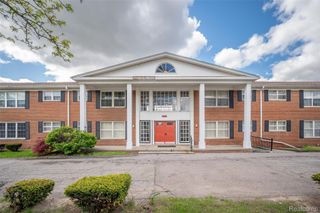 25301 5 Mile Road 227, Redford Charter Township, MI 48239