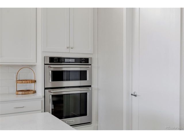 7018 Homeplace St, Castle Rock, CO 80108
