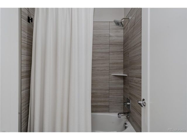 7018 Homeplace St, Castle Rock, CO 80108