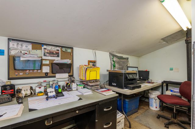 33 Haverhill Road, East Kingston, NH 03827