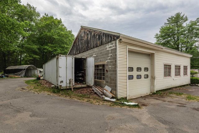 33 Haverhill Road, East Kingston, NH 03827