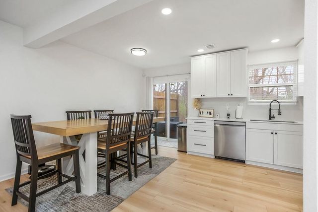 5932 NE Moonstone Drive 3B, Lee's Summit, MO 64064