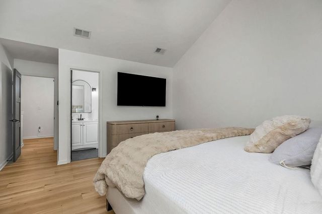 5932 NE Moonstone Drive 3B, Lee's Summit, MO 64064