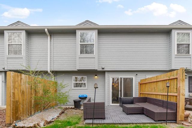 5932 NE Moonstone Drive 3B, Lee's Summit, MO 64064