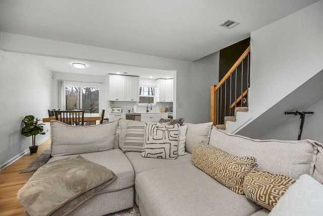 5932 NE Moonstone Drive 3B, Lee's Summit, MO 64064