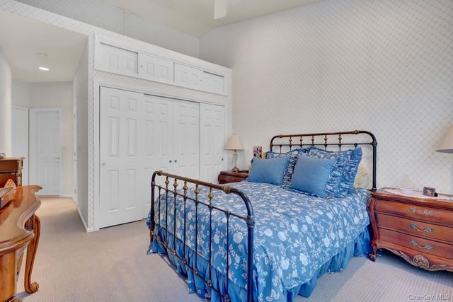 202 Carriage Lane, Plainview, NY 11803