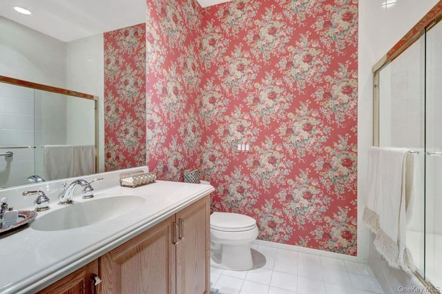 202 Carriage Lane, Plainview, NY 11803