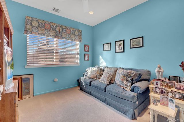 202 Carriage Lane, Plainview, NY 11803