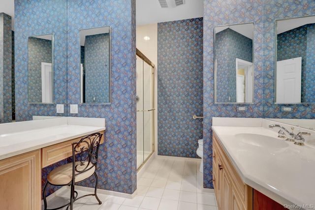 202 Carriage Lane, Plainview, NY 11803