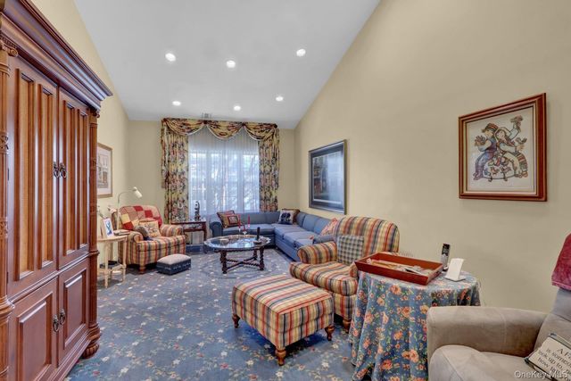 202 Carriage Lane, Plainview, NY 11803