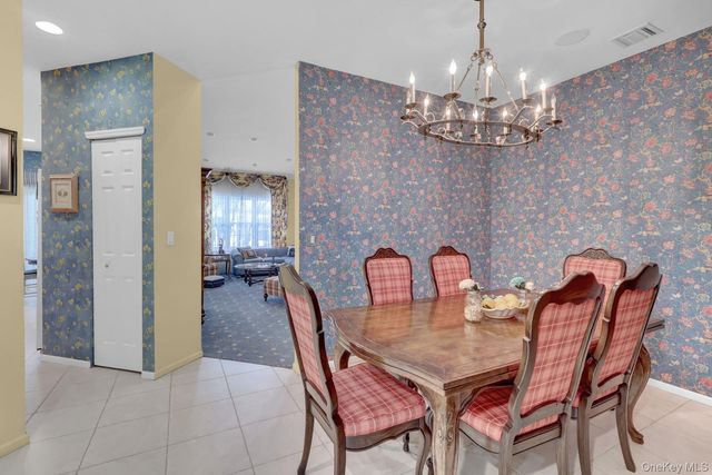 202 Carriage Lane, Plainview, NY 11803