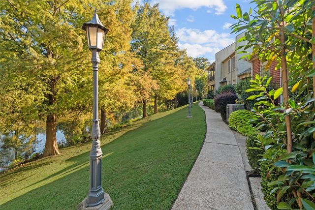 2005 E Kings Highway, Shreveport, LA 71105